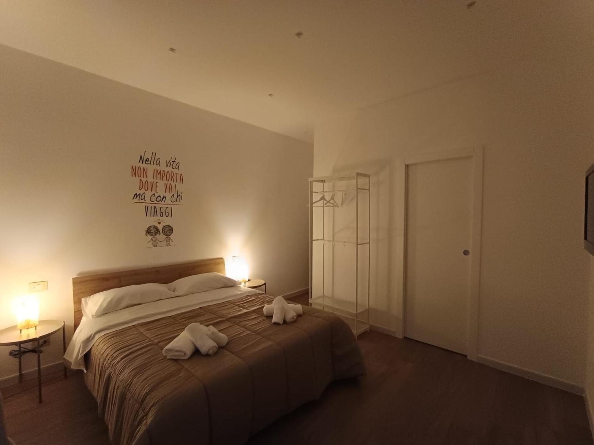 Dimora Crispi 70 Apartment Bari Exterior photo